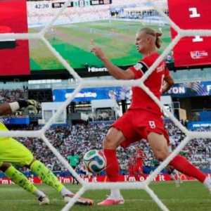 Norwegia Gulung Irak 4-1