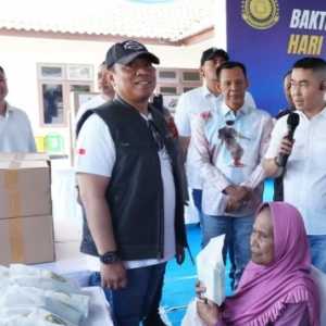 Wakapolri dan Akpol '90 Bakti Sosial dan Kesehatan Gratis