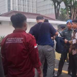 Wapres Gibran Terima Perwakilan Mahasiswa di Tengah Unjuk Rasa