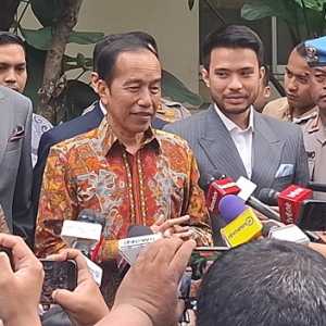 Penangkapan Roy Suryo dan Dokter Tifa Bukti Jokowi Sakti Mandraguna
