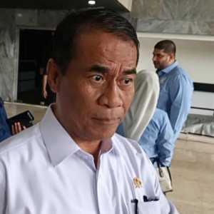 Mentan Ngamuk, Minta Polisi Sikat Tujuh Perusahaan Culas Penolak Tebu Petani