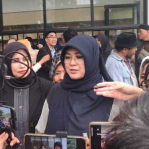 PN Jakarta Timur Hentikan Sidang Ijazah Jokowi