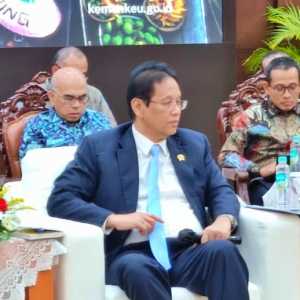Purbaya Menolak Ungkap Tambahan Anggaran TKD Tunggu Restu Presiden
