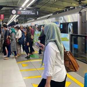 Naik MRT Jakarta Kini Bisa Pakai Kartu Kredit