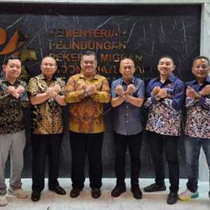 Ancaman PHK di Depan Mata, Segera Percepat Penempatan Pekerja Migran ke Luar Negeri