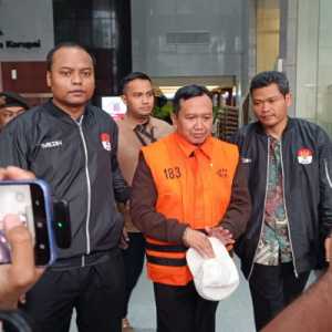 Anggota DPRD Jatim Diduga Suap Anwar Sadad dengan Rp1,5 Miliar, 1 Kg Emas hingga Rumah