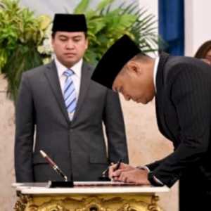 Prabowo Langsung Pasang Sudaryono