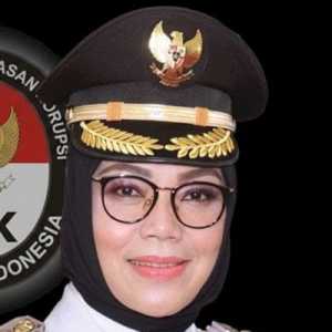 KPK Benarkan OTT Bupati Sukoharjo Etik Suryani