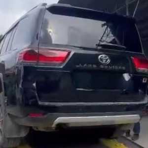 KPK Temukan Mobil Land Cruiser Bupati Kuansing, Pelat Nomor Diganti