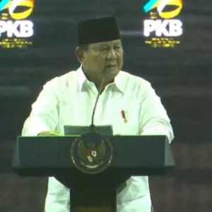 Prabowo Dapat Hadiah Sekaligus Perintah dari Ijtima’ Ulama Indonesia