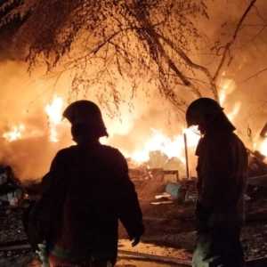 Rumah Bedeng di Lebak Bulus Kebakaran
