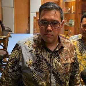 Prihatin Pesawat AMA Dibakar KKB, Komisi I DPR Keselamatan Warga Sipil harus Diprioritaskan