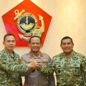 Kapolda-Pangdam Jaya Kunjungi Pangkormar di Mako Marinir