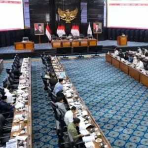 Bahas APBD DKI