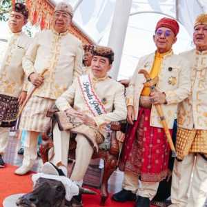 Jokowi Merusak Budaya dan Tradisi!
