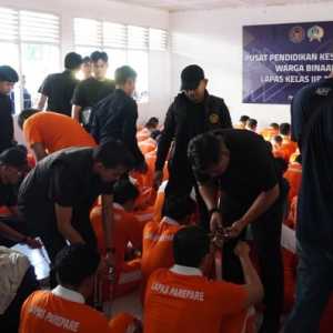 Dikawal Brimob, 115 Warga Binaan High Risk dari Sulsel dan Jatim Dipindahkan ke Nusakambangan
