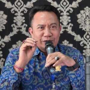 Saya Mencari Masa Depan Bali di Ruang Kerja Seorang Rektor