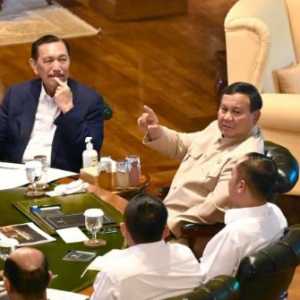 Prabowo Bahas Penyempurnaan GovTech Bersama DEN di Hambalang