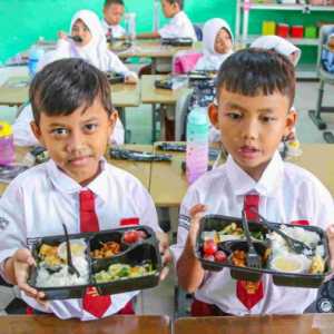 MBG Bukan Sekadar soal Piring