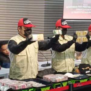 Barbuk OTT Sukoharjo: Duit Asing hingga Emas 2,5 Kilogram, Total Rp21,2 Miliar