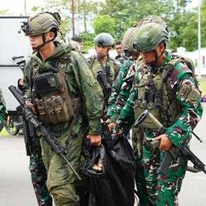 Koops TNI Habema Berhasil Evakuasi Dua Korban Aksi Kekerasan di Yahukimo