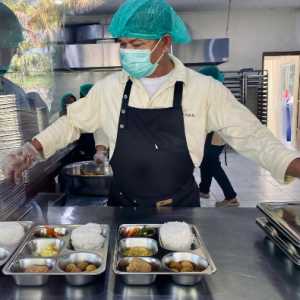 Kebijakan Piring Makan dan Nasib Pendidik