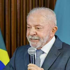 Lula Sebut Tarif 20 Persen Trump di Selat Hormuz sebagai Aksi Pembajakan