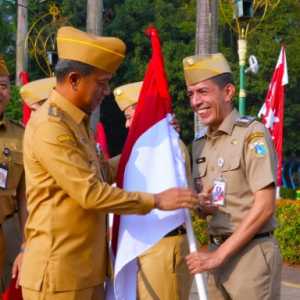 Bagikan Merah Putih