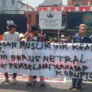 Aliansi JMKU Tuntut Hakim Sidang Praperadilan Febrie Netral