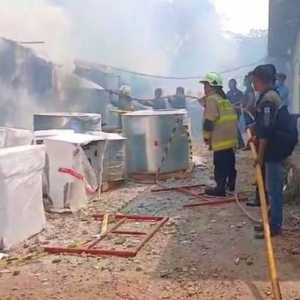 Kebakaran Bedeng di Sekitar RS PIK Diduga Karena Korsleting Listrik