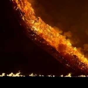Kebakaran Bromo Capai 520 Hektare, DPR Minta Pengawasan Diperketat