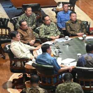 Prabowo Bahas Rekrutmen Prajurit Dayak Bersama Menhan dan Panglima TNI