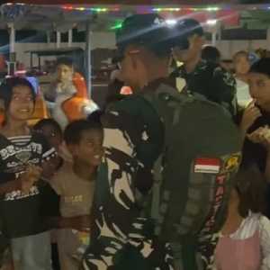 TNI Bangkitkan Keceriaan Anak-anak Korban Gempa di Nagekeo