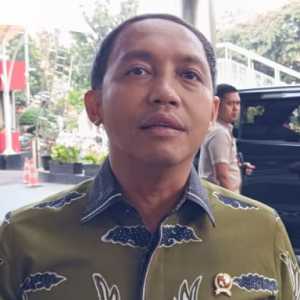 Ada Selisih Uang yang Dikembalikan Menhut Raja Juli ke Bupati Kuangsing