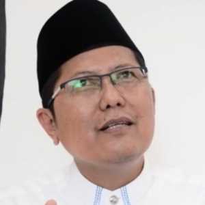 Waketum MUI Usul Gaji Guru Pesantren di Atas UMR