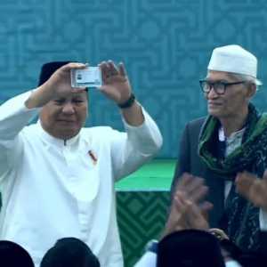 Terima KTA, Prabowo Sah Jadi Warga NU Seumur Hidup