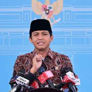 Menhut Jangan Cuma Cosplay Damkar soal Penanganan Karhutla