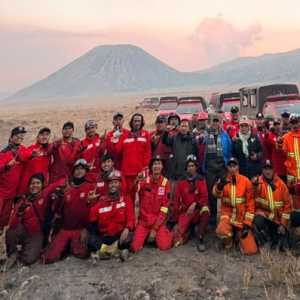 Kebakaran Bromo Padam, Petugas Masih Lakukan Pendinginan