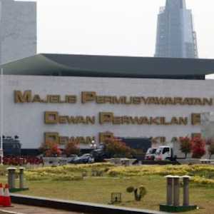 Tak Cuma Revisi, DPR Sepakat Regulasi Baru Migas