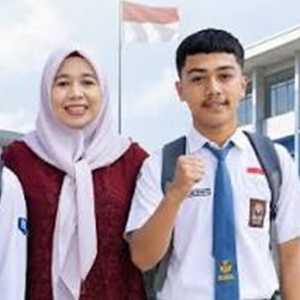 Sekolah Nasional Terintegrasi: Tantangan Pendidikan dan Implementasi Rekonstruksi