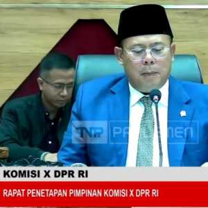Agung Widyantoro Resmi Pimpin Komisi X DPR Gantikan Hetifah