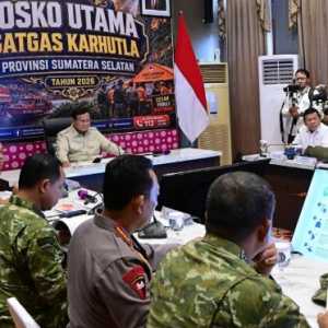 Prabowo Dorong Uji Coba Ubi Bombing untuk Atasi Karhutla
