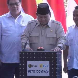 Prabowo Resmi Luncurkan PLTS 100 GWp, Investasi Capai Rp1.140 T