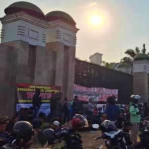 DPR Dilarang Hadapi Pendemo dengan Pendekatan Keamanan