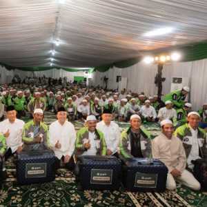 15 Tahun Mengaspal, 70 Mitra Driver Dapat Hadiah Umrah dari Gojek