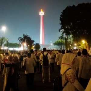 Jelang Zikir dan Doa Kebangsaan, Puluhan Ribu Umat Mulai Padati Kawasan Monas