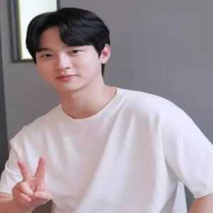Kabar Bahagia Aktor Jang Dong Yoon Segera Menikah Oktober Ini