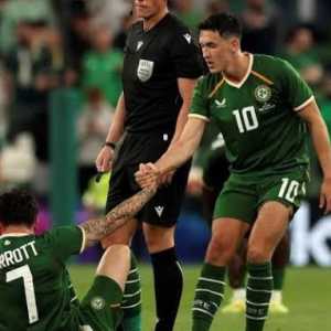 Timnas Irlandia Kenakan Pita Hitam dalam Laga UEFA Nations League Lawan Israel