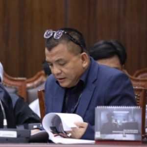 Masuk Tahap Pembuktian, Denny Indrayana Minta MK Panggil Gibran
