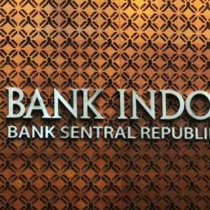 Rupiah Sempat Sentuh Rp18.000, BI Beri Sinyal Soal Suku Bunga